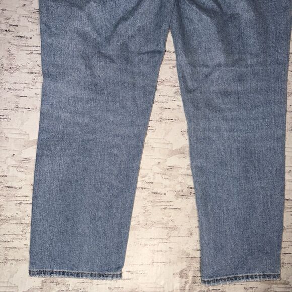 American Eagle Women’s High Rise Distressed Mom Jeans Size 8 Short - Picture 9 of 14